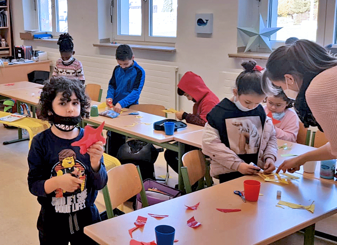 Adventsbasteln in der Klasse 1b der Grundschule Feldsieper Schule