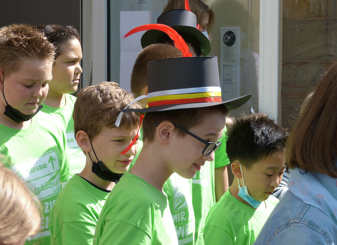 Abschied der Viertklaessler vom Hauptstandort der Feldsieper Schule Bochum