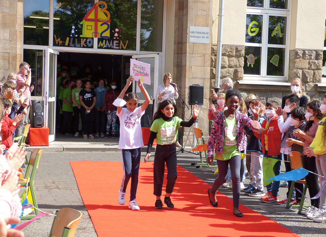 Abschied der Viertklaessler vom Hauptstandort der Feldsieper Schule Bochum