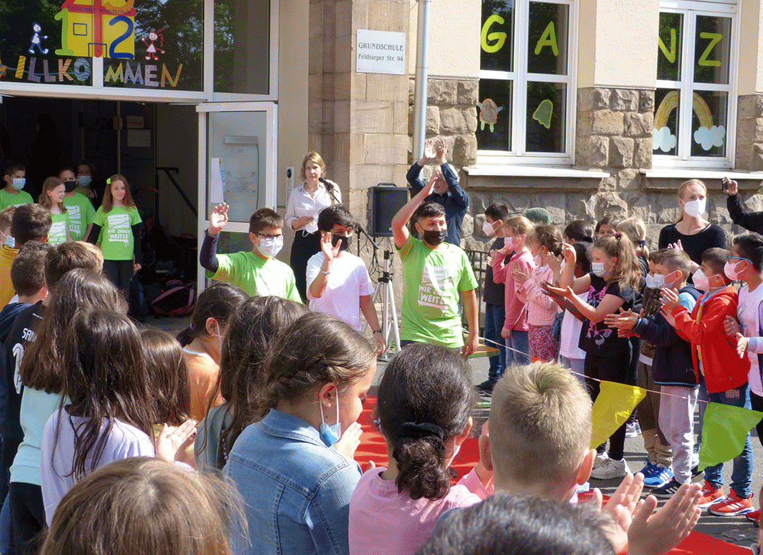 Abschied der Viertklaessler vom Hauptstandort der Feldsieper Schule Bochum