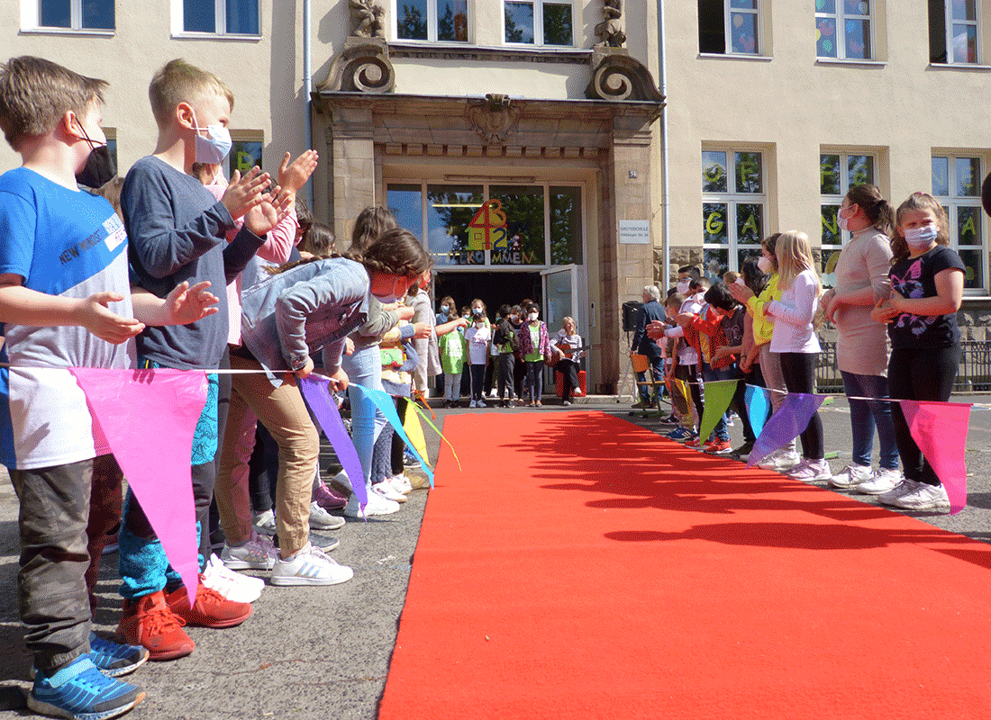 Abschied der Viertklaessler vom Hauptstandort der Feldsieper Schule Bochum