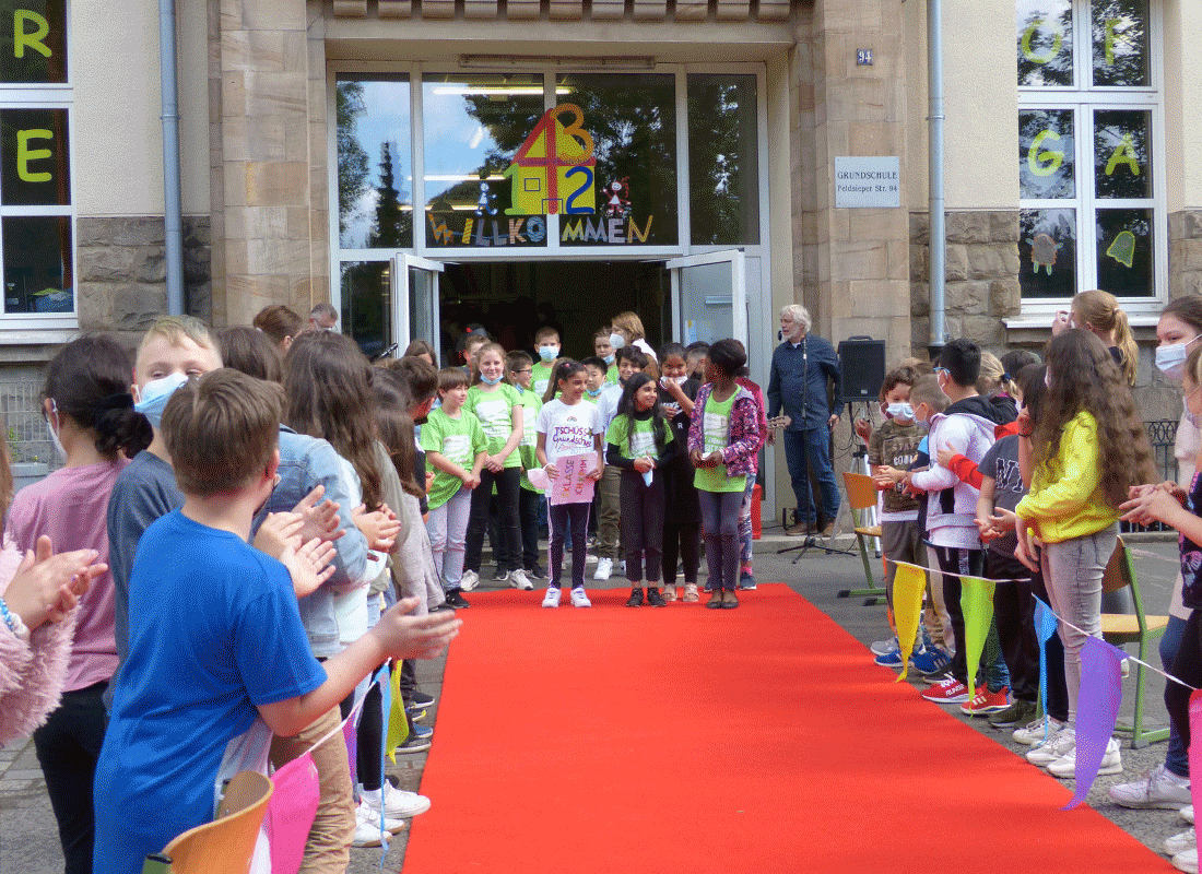 Abschied der Viertklaessler vom Hauptstandort der Feldsieper Schule Bochum