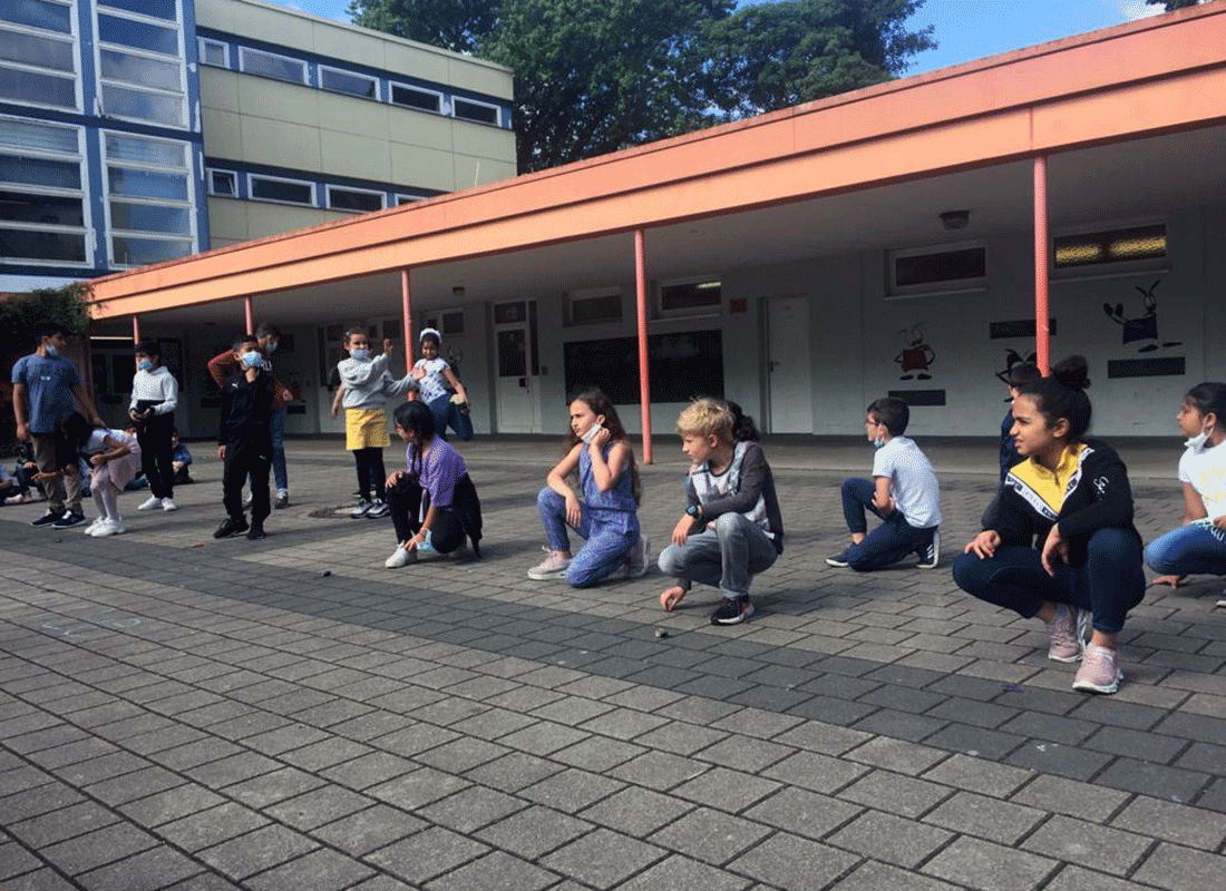 Abschied der Viertklaessler vom Teilstandort der Feldsieper Schule Bochum