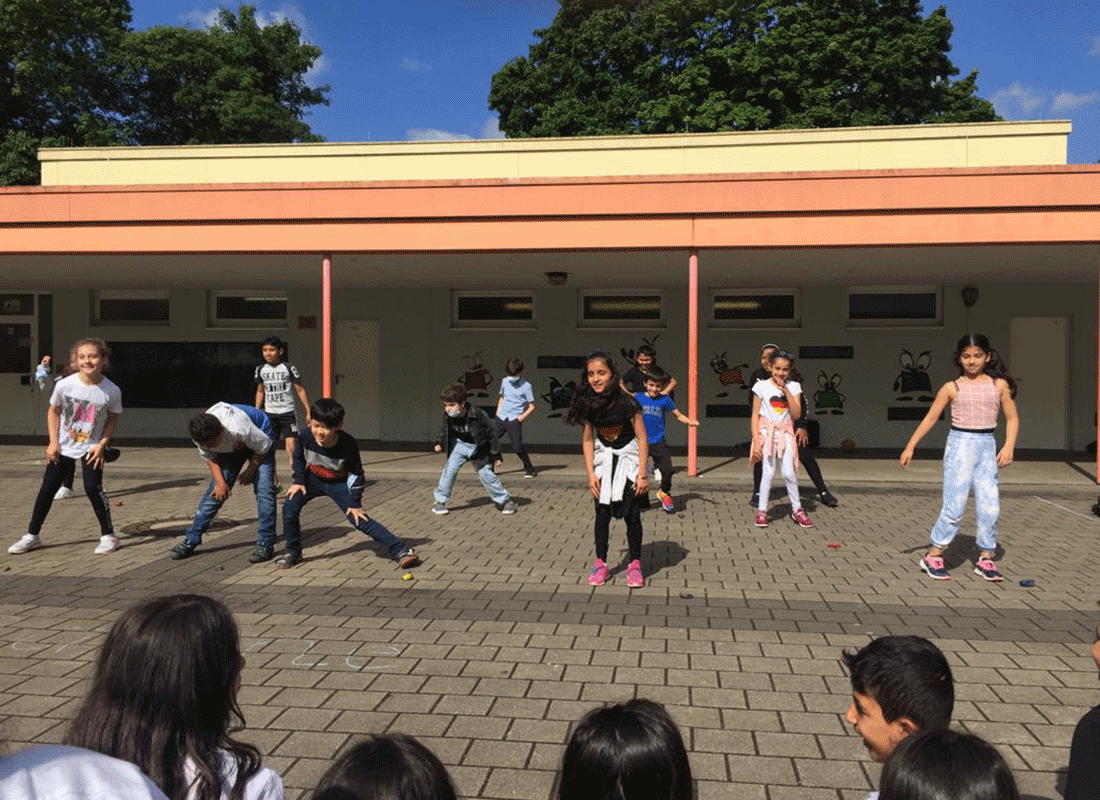 Abschied der Viertklaessler vom Teilstandort der Feldsieper Schule Bochum