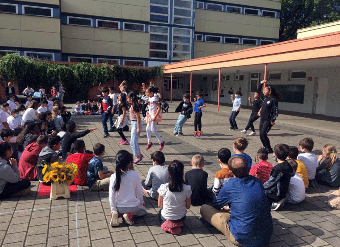 Abschied der Viertklaessler vom Teilstandort der Feldsieper Schule Bochum