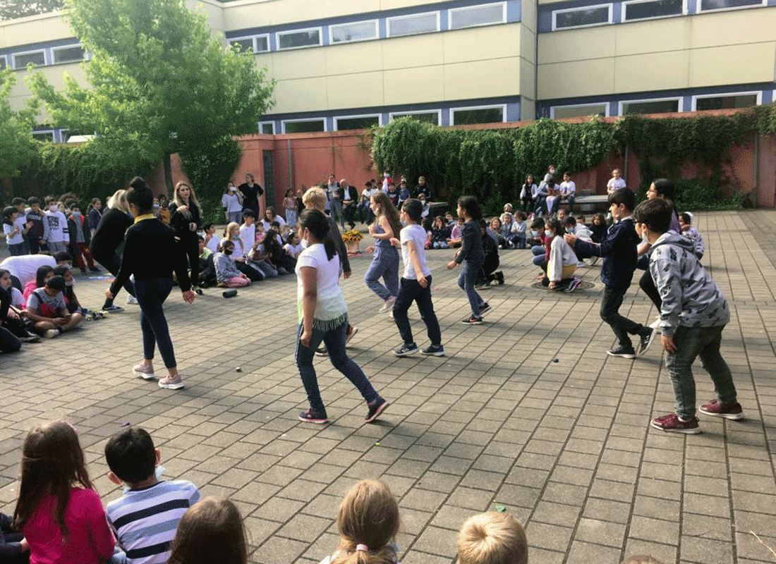 Abschied der Viertklaessler vom Teilstandort der Feldsieper Schule Bochum