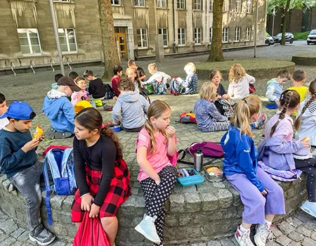 Besuch der ersten Klassen in der Stadtbibliothek Bochum